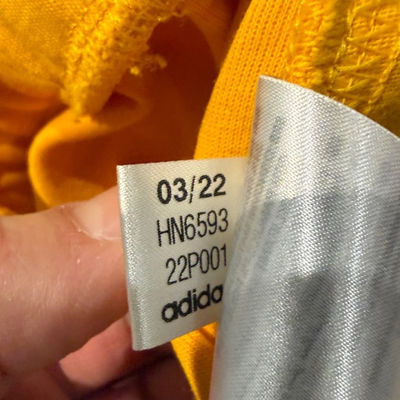 NWOT - Men’s Sz Large Adidas Originals Adicolor Neuclassics Yellow Black Shorts - Picture 7 of 8